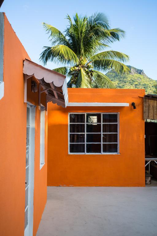 Guest House Chez Jacques Tamarin Exterior foto