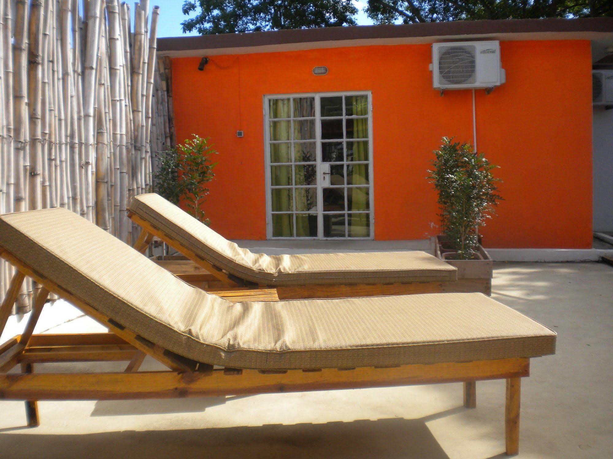 Guest House Chez Jacques Tamarin Exterior foto