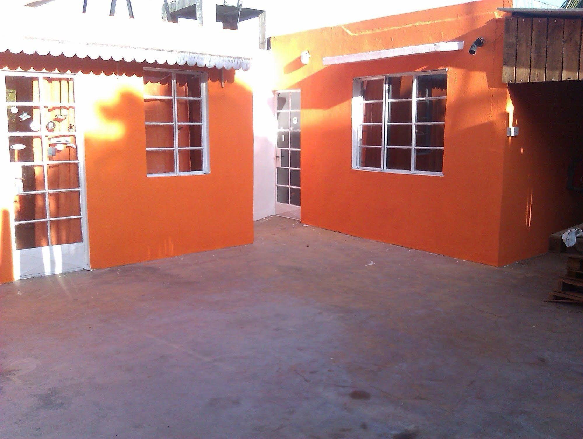 Guest House Chez Jacques Tamarin Exterior foto